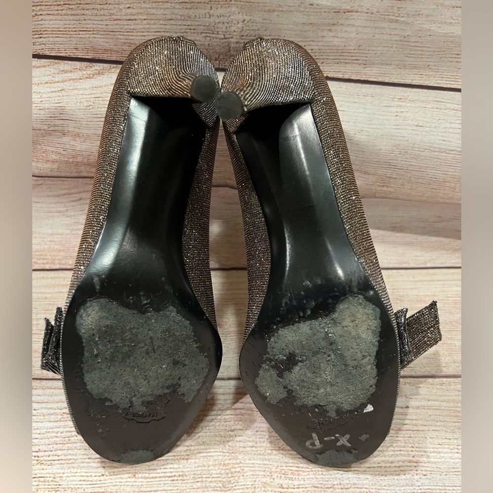 Stuart Weitzman Shoe Size 6 Gold Fabric Shimmer Open Toe Bow Pumps - Picture 3 of 5